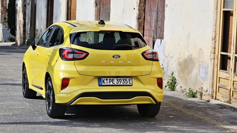 poprve-za-volantem-2025-ford-puma-gen-e-elektromobil-11