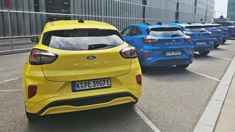 poprve-za-volantem-2025-ford-puma-gen-e-elektromobil-2