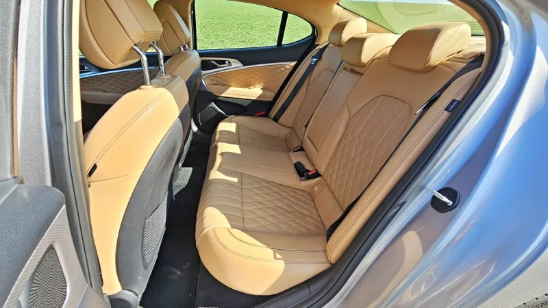 test-ojetiny-genesis-g70-22-crdi-awd-17