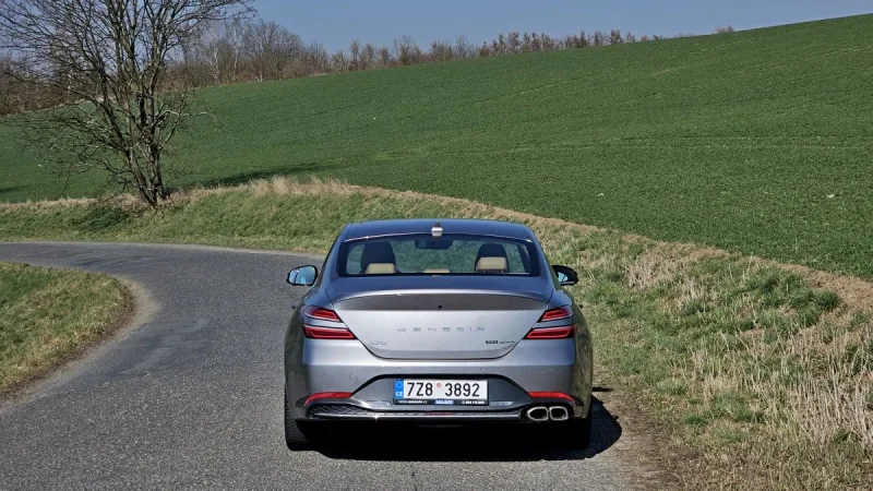 test-ojetiny-genesis-g70-22-crdi-awd-4
