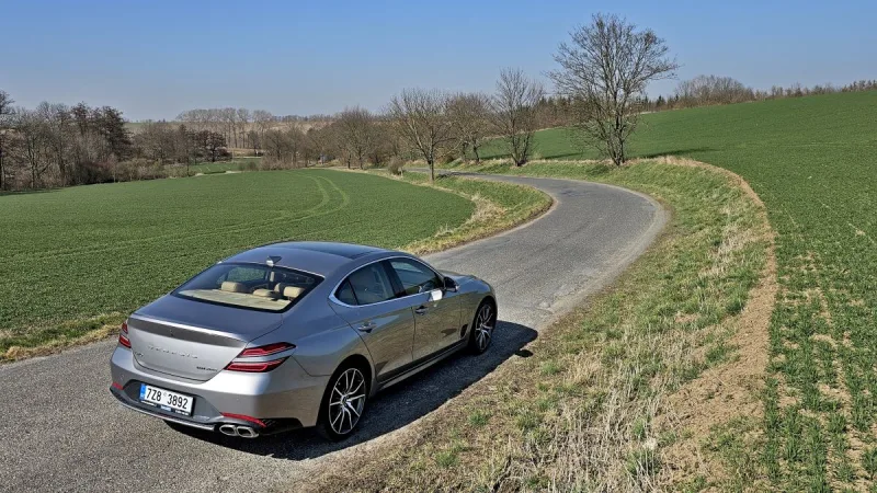 test-ojetiny-genesis-g70-22-crdi-awd-6