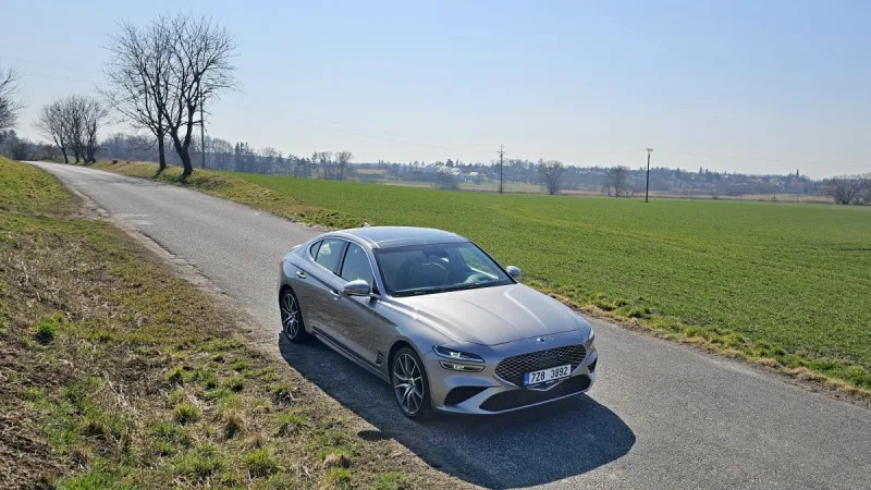 test-ojetiny-genesis-g70-22-crdi-awd-7