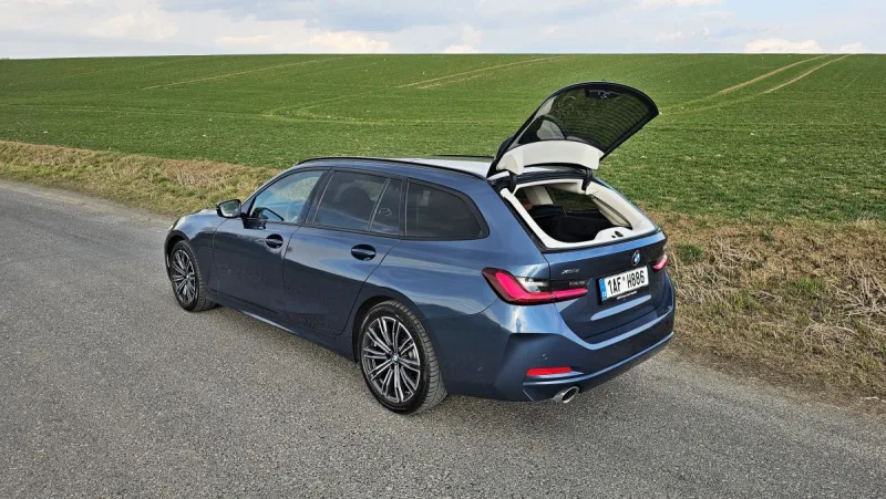 test-bmw-320d-xdrive-touring-2025-21