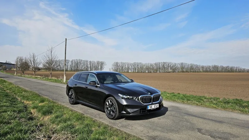 test-bmw-540d-xdrive-touring-2025-10