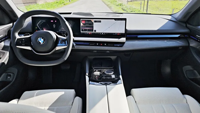 test-bmw-540d-xdrive-touring-2025-19