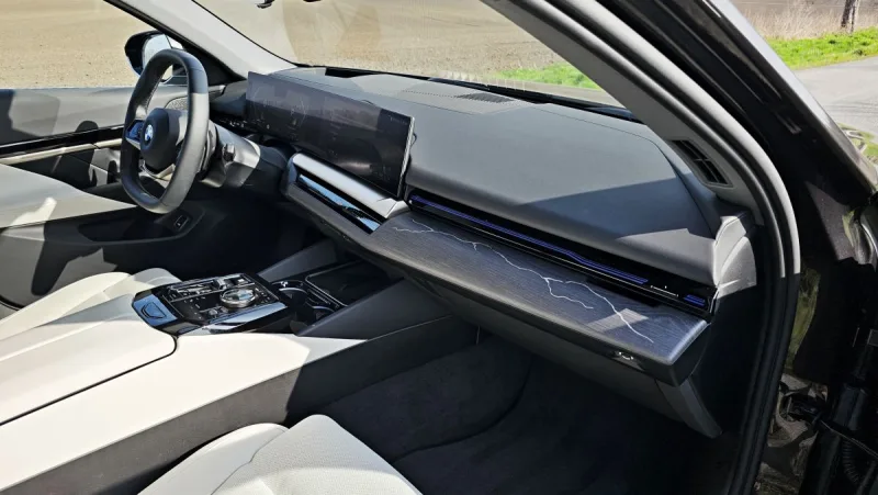 test-bmw-540d-xdrive-touring-2025-21