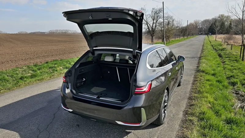 test-bmw-540d-xdrive-touring-2025-26