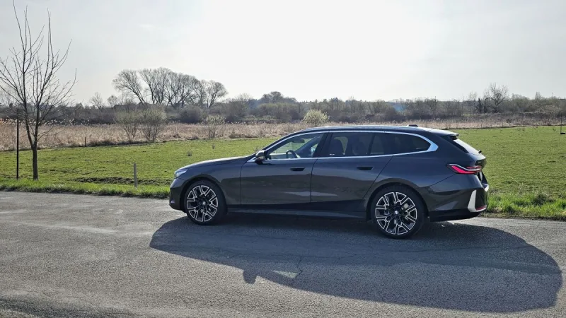test-bmw-540d-xdrive-touring-2025-4