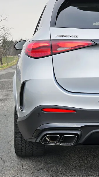 test-mercedes-amg-glc-63-s-e-performance-2025-foto-pavel-srp-17