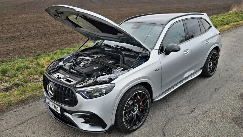 test-mercedes-amg-glc-63-s-e-performance-2025-foto-pavel-srp-36