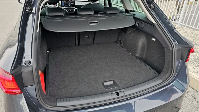 test-seat-leon-sportstourer-15-etsi-dsg-vamos-fr-2025-24