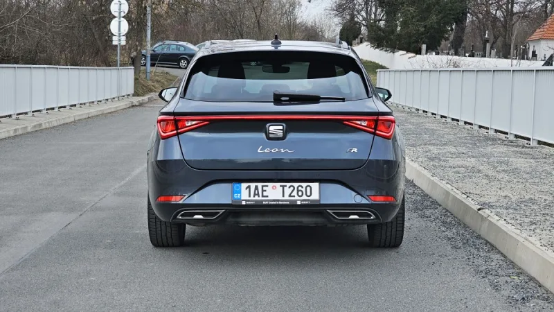 test-seat-leon-sportstourer-15-etsi-dsg-vamos-fr-2025-5