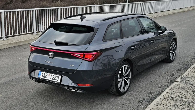 test-seat-leon-sportstourer-15-etsi-dsg-vamos-fr-2025-6