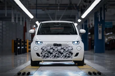 2025-fiat_500_hybrid