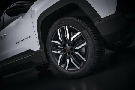 2025-jeep-compass-4