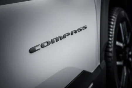 2025-jeep-compass-5