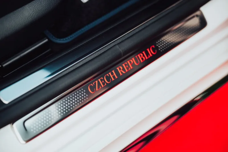 2025-mercedes-amg-s-63-e-performance-edition-30-years-limitovana-edice-czech-republic-6