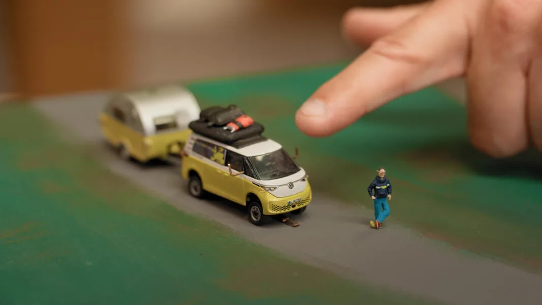 miniatur-wunderland-hamburg-volkswagen-id-buzz-1