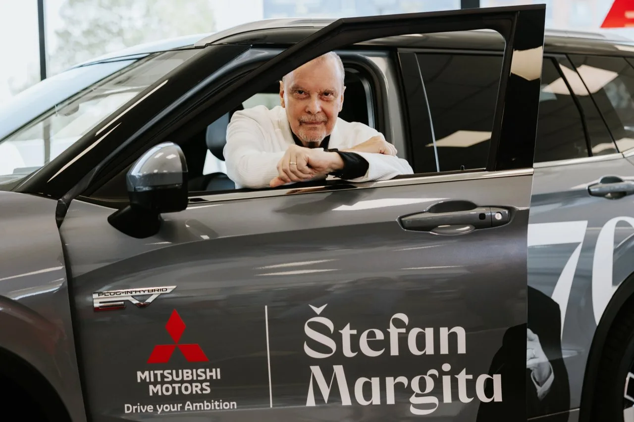 stefan_margita-ambasador-mitsubishi_outlander-phev
