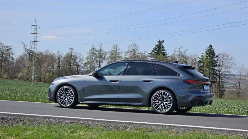 test-audi-s5-avant-tfsi-quattro-2025-19