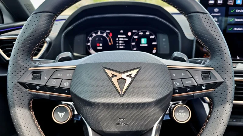test-cupra-leon-sportstourer-vz-333-2025-15