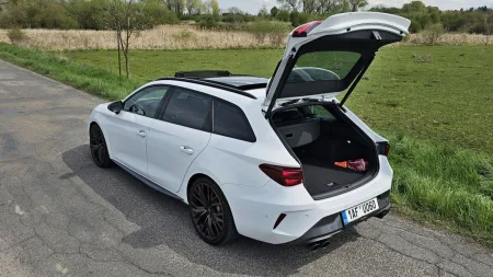 test-cupra-leon-sportstourer-vz-333-2025-22