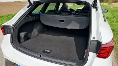 test-cupra-leon-sportstourer-vz-333-2025-23