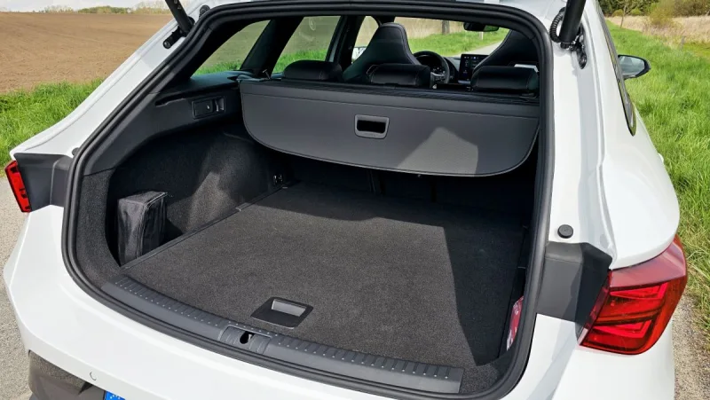 test-cupra-leon-sportstourer-vz-333-2025-23
