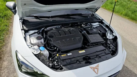 test-cupra-leon-sportstourer-vz-333-2025-25
