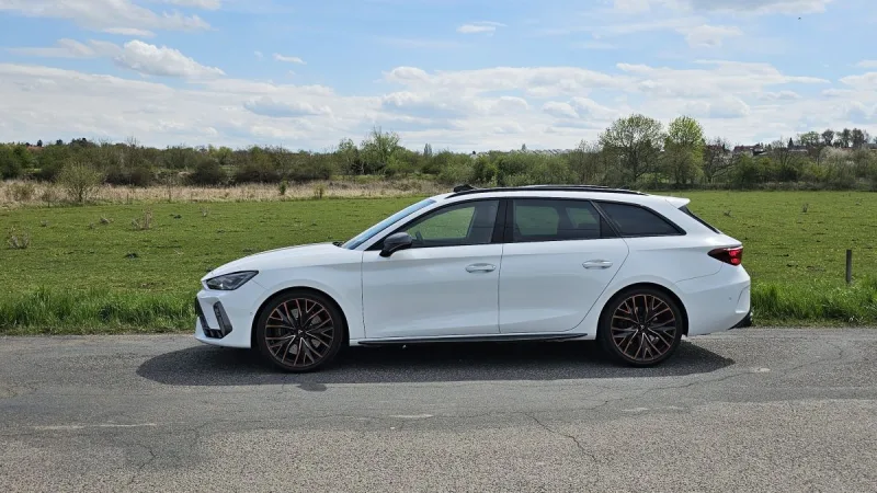 test-cupra-leon-sportstourer-vz-333-2025-4