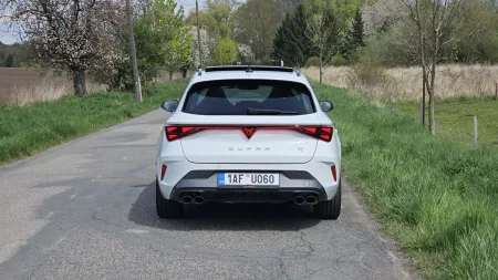test-cupra-leon-sportstourer-vz-333-2025-7