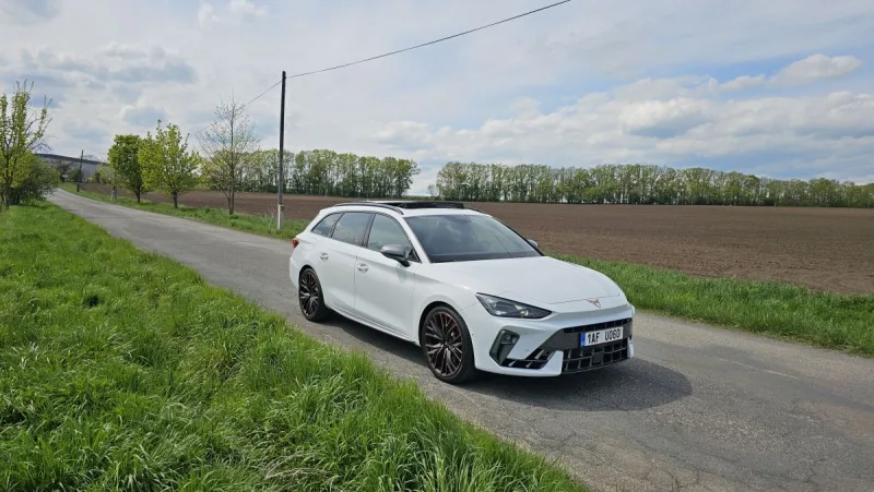 test-cupra-leon-sportstourer-vz-333-2025-9