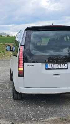 test-hyundai-staria-hybrid-16-t-gdi-hev-luxury-2025-11