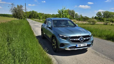 test-mercedes-benz-glc-200-d-4matic-2025-2