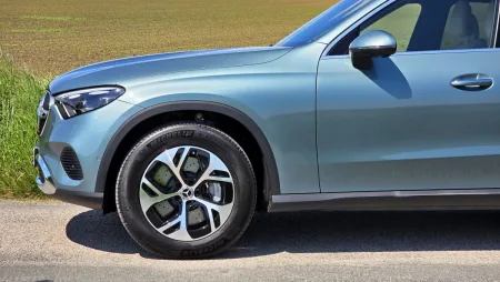 test-mercedes-benz-glc-200-d-4matic-2025-12