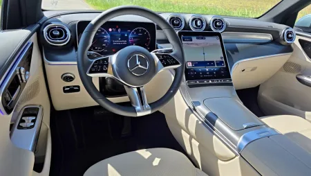 test-mercedes-benz-glc-200-d-4matic-2025-15
