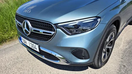 test-mercedes-benz-glc-200-d-4matic-2025-10