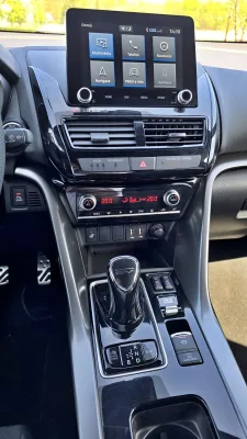 test-mitsubishi-eclipse-cross-phev-black-edition-2025-19