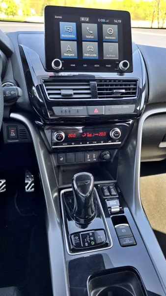 test-mitsubishi-eclipse-cross-phev-black-edition-2025-19