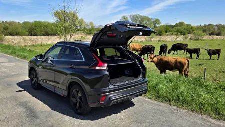 test-mitsubishi-eclipse-cross-phev-black-edition-2025-23