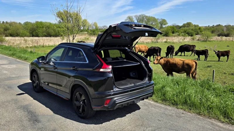 test-mitsubishi-eclipse-cross-phev-black-edition-2025-23