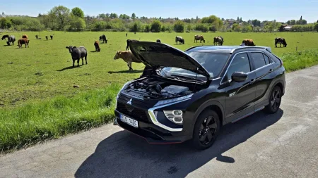 test-mitsubishi-eclipse-cross-phev-black-edition-2025-25