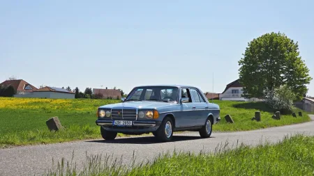 test-ojetiny-mercedes-benz-230-e-w123-1982-2