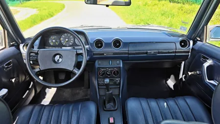 test-ojetiny-mercedes-benz-230-e-w123-1982-21
