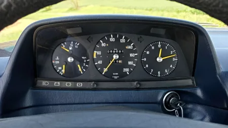 test-ojetiny-mercedes-benz-230-e-w123-1982-22