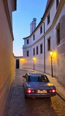 test-ojetiny-mercedes-benz-230-e-w123-1982-37