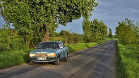 test-ojetiny-mercedes-benz-230-e-w123-1982-38