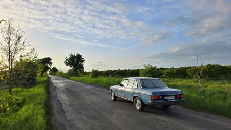 test-ojetiny-mercedes-benz-230-e-w123-1982-39