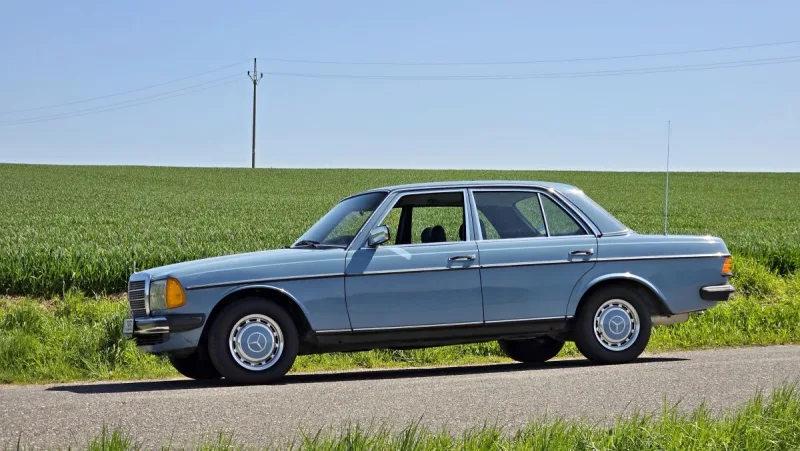 test-ojetiny-mercedes-benz-230-e-w123-1982-9