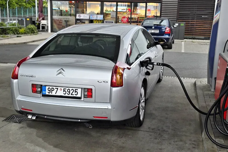 tankovani-citroen_c6-nafta